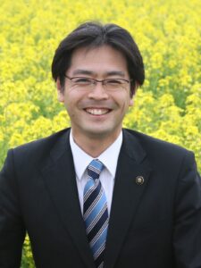 古賀市田辺市長プロフィール写真|パブラボ