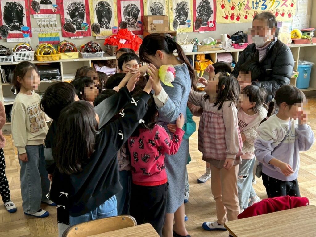 市内小学校訪問の様子