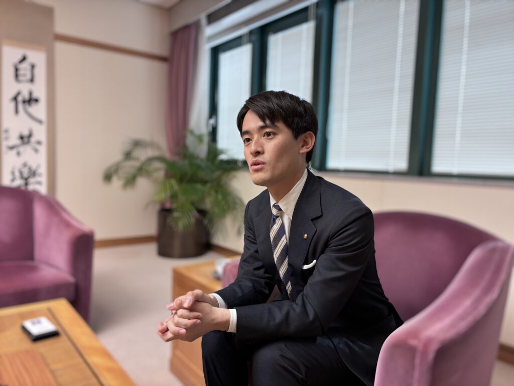 髙島市長インタビューの様子